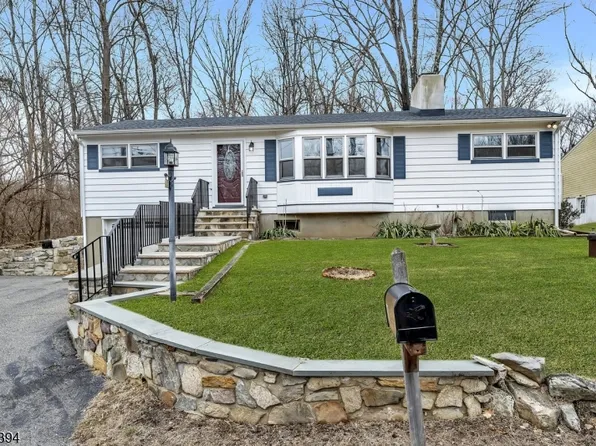 12 Spruce Dr, Green Twp., NJ 07821