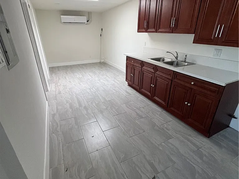 14409 Gundry Ave — Photo 7