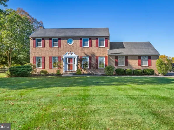 909 Lederach Cross Rd, Schwenksville, PA 19473