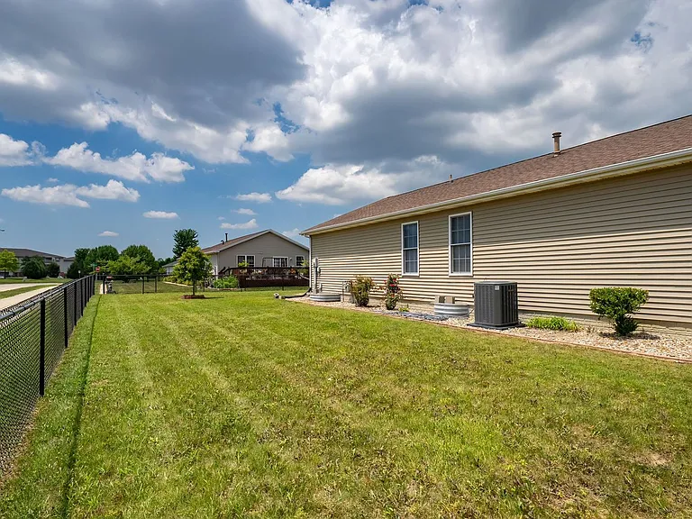 1102 Rader Run — Photo 25