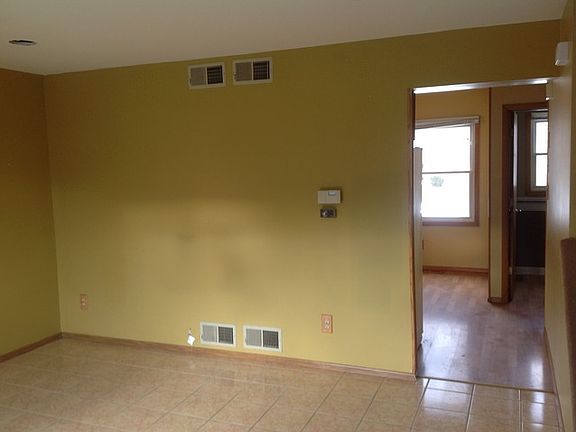 5th image of 4315 Sioux Ln APT B