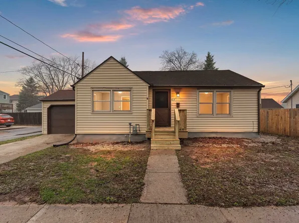 817 Chicago St, De Pere, WI 54115