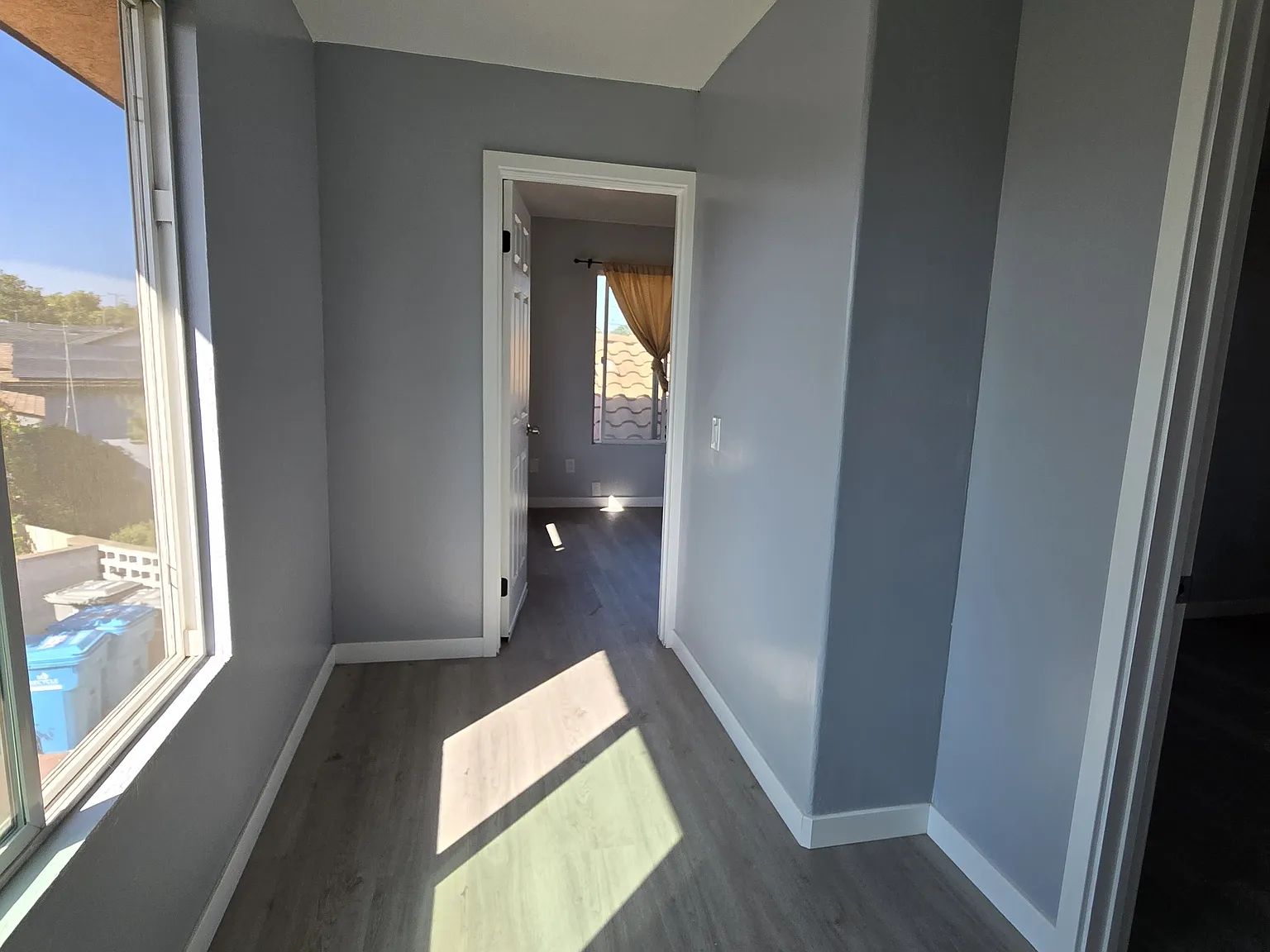 3 bed, 1100 sqft, $950 — Photo 2