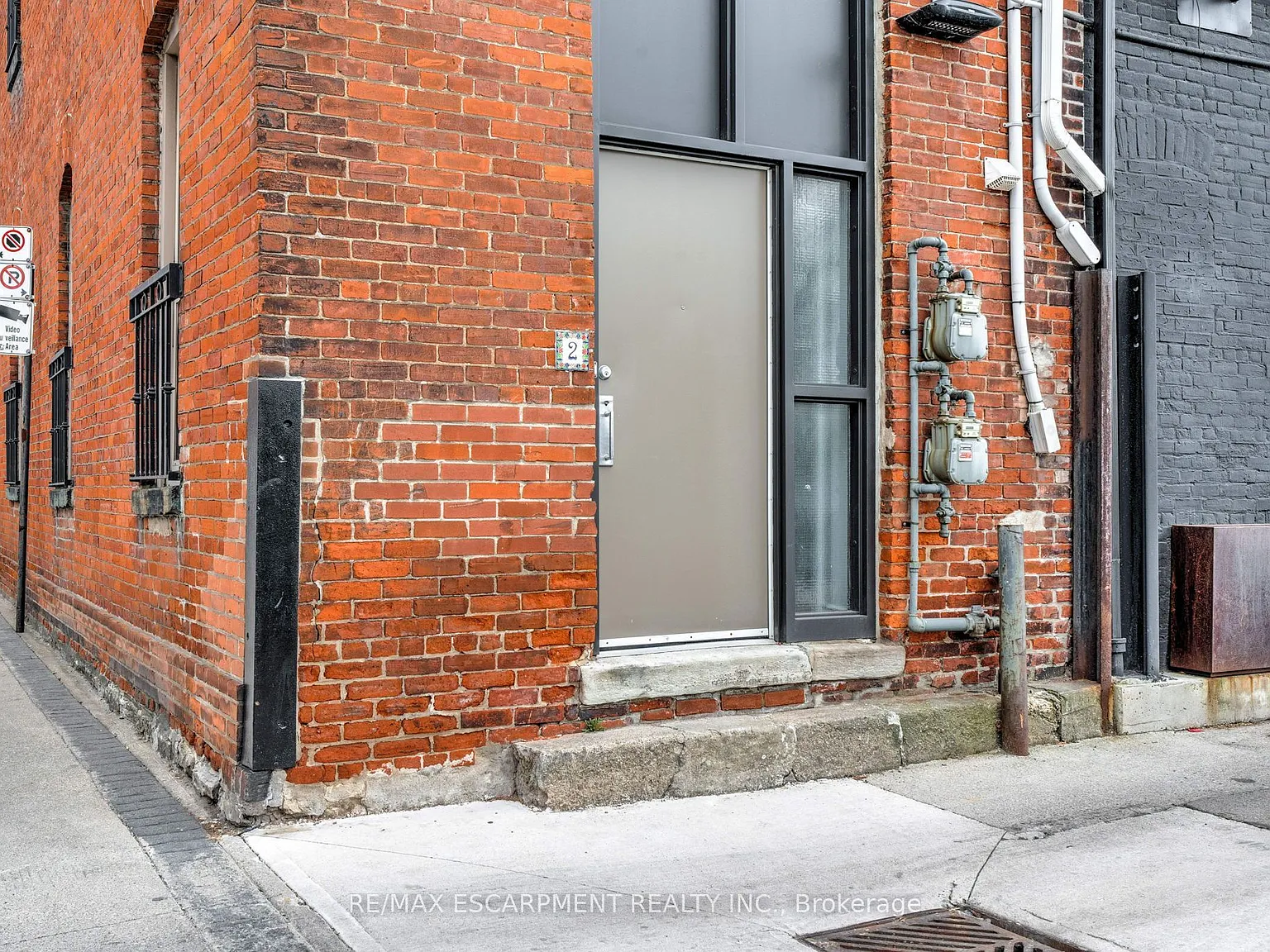 3 bed, $3,200 — Photo 3