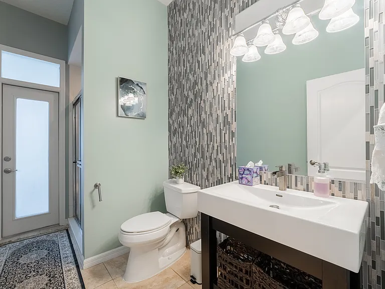 9502 Portbury Dr — Photo 6