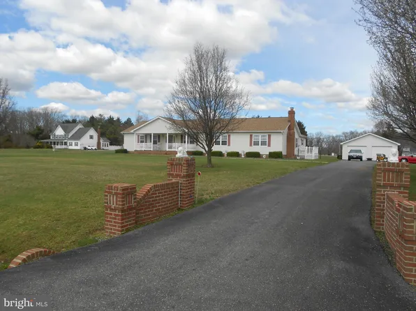 11650 Farm Dr, La Plata, MD 20646