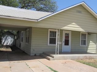 240 W Panhandle St, Slaton, TX 79364