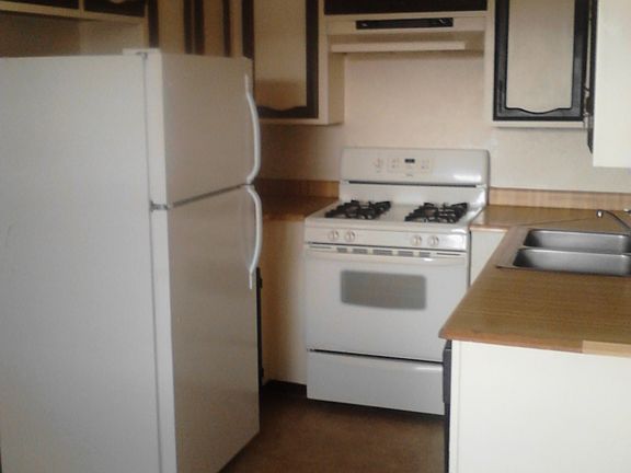 2nd image of 12401 Manitoba Dr NE