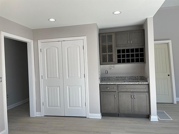 4th image of 216 Tahoe Way
