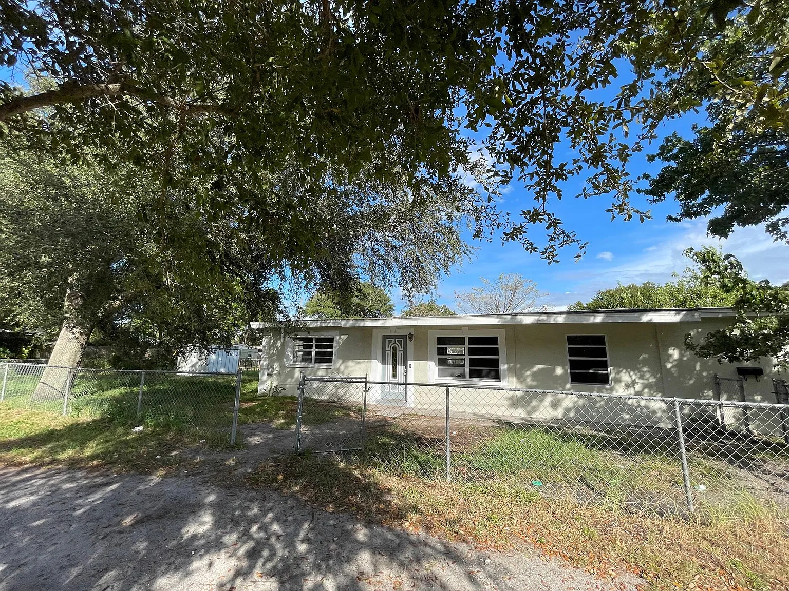 3 bed, 1300 sqft, $2,500 — Photo 4