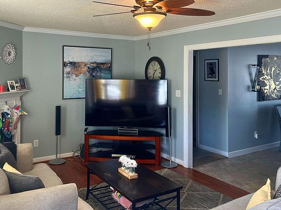 3rd image of 500 Birchwood Dr