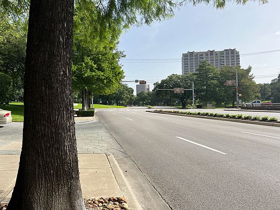 4th image of 3225 Turtle Creek Blvd #1
