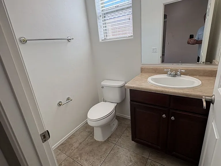 475 W Corte Calzaita — Photo 22