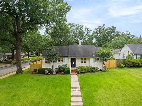 2nd image of 3845 Mimosa Ave