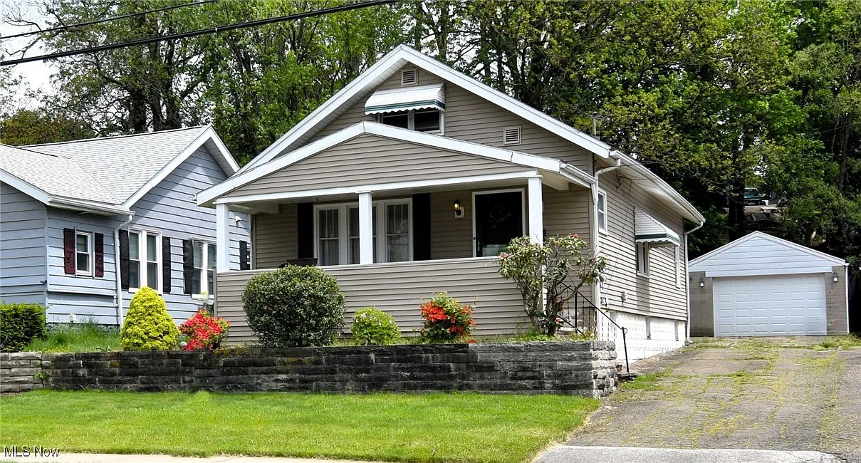 1255 Gorge Blvd photo 1