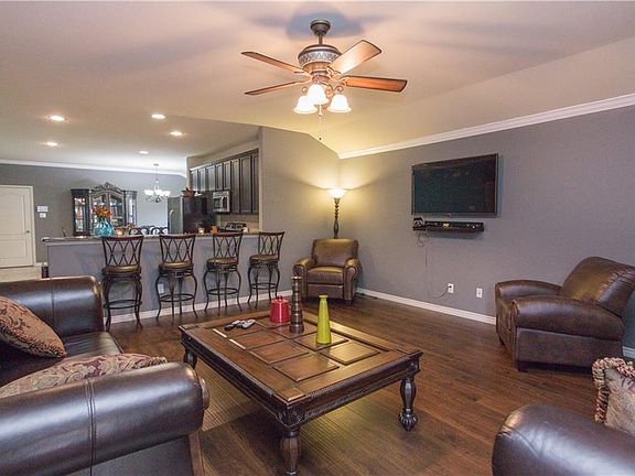 4th image of 5710 Mountain Hollow Dr