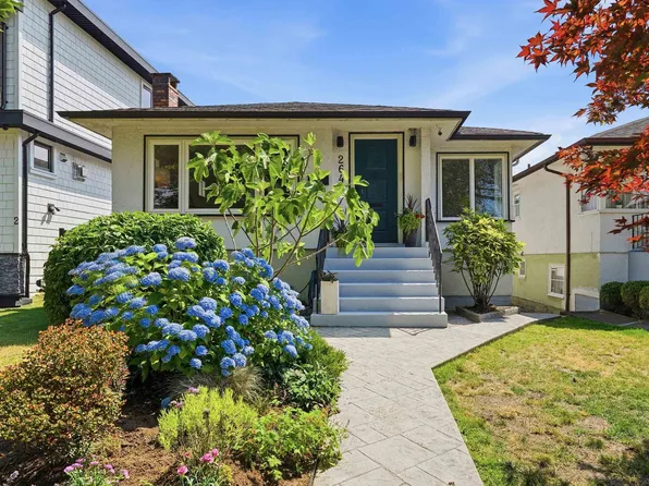 2640 Venables St, Vancouver, BC V5K 2R3