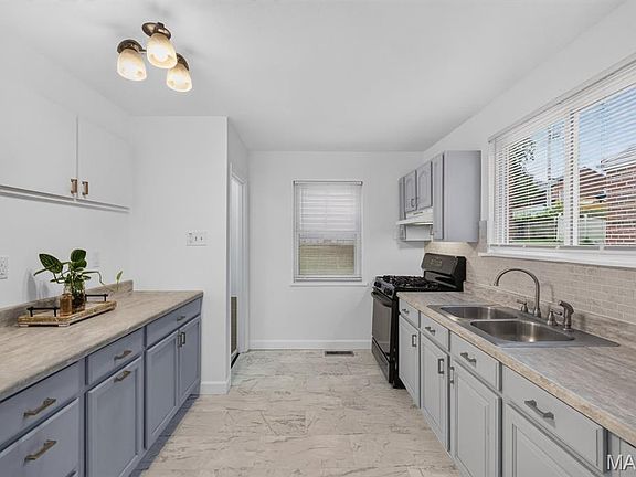 4th image of 528 Ruthland Dr