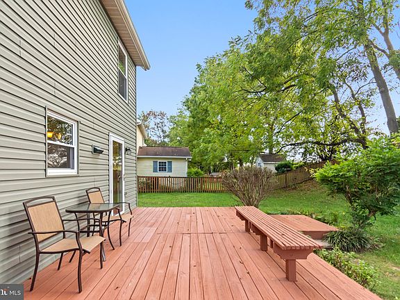 5th image of 1626 Brimfield Cir