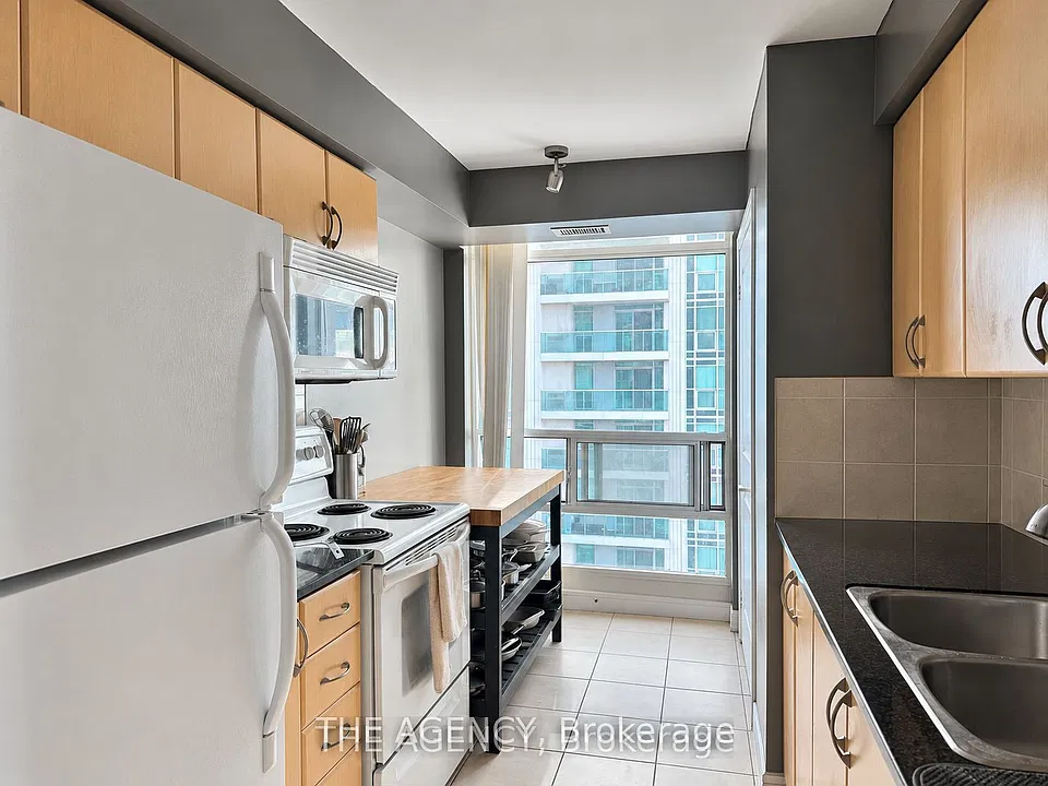35 Bales Ave #1711