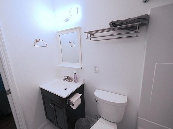 4th image of 1458 Morrill Ave #2