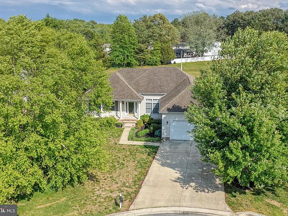 3rd image of 266 Stone Ridge Dr