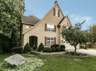 2013 NW A St, Bentonville, AR 72712