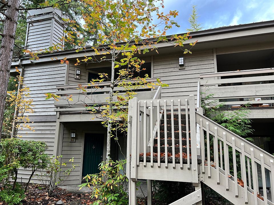 1st image of 1336 Bellevue Way NE APT 8