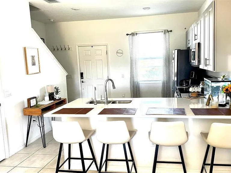 3322 Composition St — Photo 2