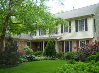 1020 Fieldstone Ct, Elgin, IL 60120