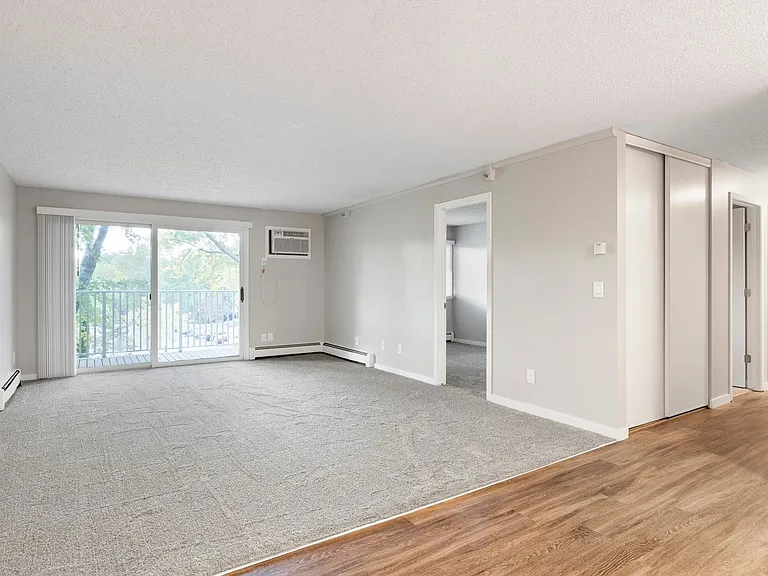Hillcrest Place — Photo 60