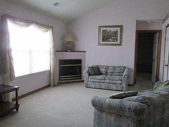 4th image of 754 Lemington Ave