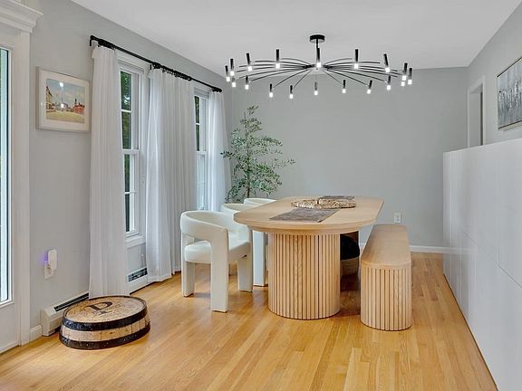 2nd image of 25 Casey Rd