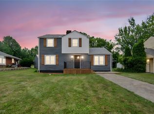 2129 Buena Vista Dr, Wickliffe, OH 44092