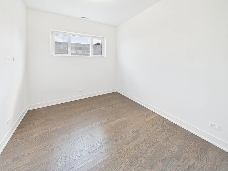4055 S Prairie Ave #3 — Photo 15