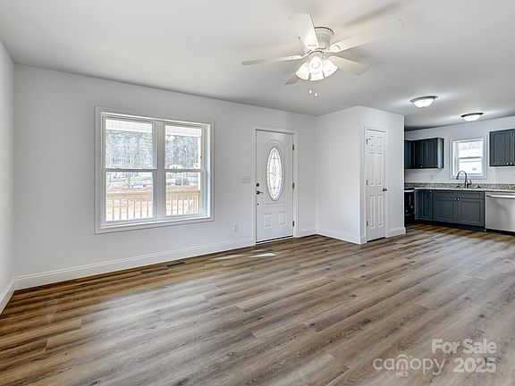 3rd image of 127 Quinn Hill Ln #102