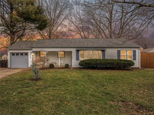 7315 Santa Fe Dr, Overland Park, KS 66204