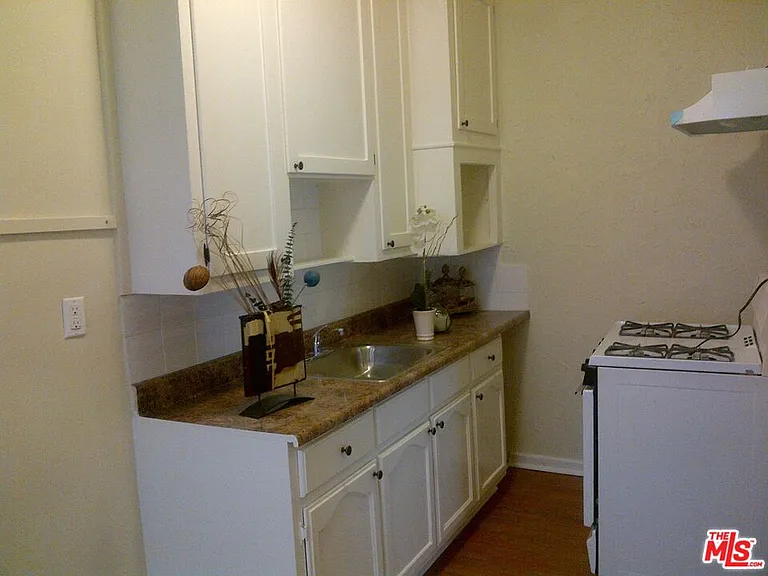 730 S Catalina St — Photo 24