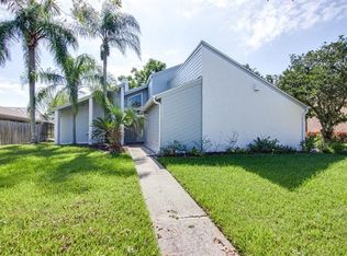 4035 Priory Cir, Tampa, FL 33618