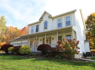 2 Brielle Dr, Troy, NY 12182