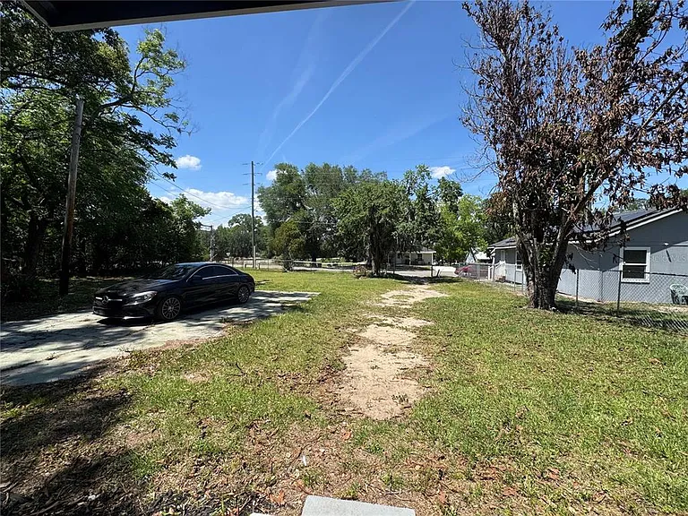 1715 1/2 Martin Luther King Jr Blvd — Photo 22