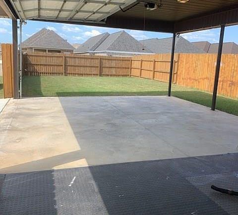 3rd image of 8725 Jamac Ln