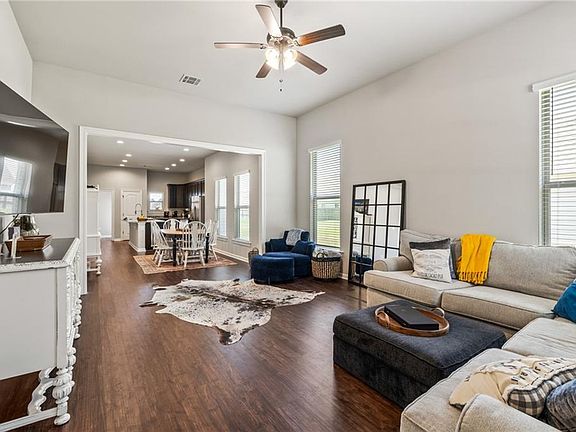 5th image of 74412 Turf Dr
