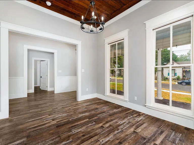 1018 Burnet St — Photo 7