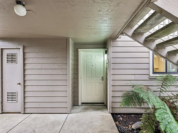 2nd image of 589 Mission Boulevard