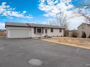 2930 Schneider Dr, Arnold, MO 63010