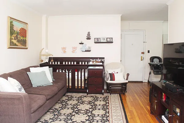 Rented by Ian Alexander Realty Group LLC | media 10