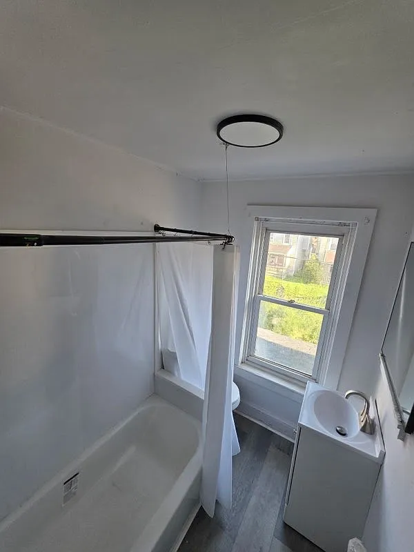 4 bed, 1500 sqft, $1,750 — Photo 2