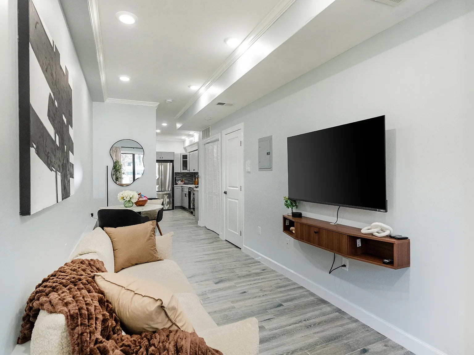 Modern New Construction 2BR Near NYC | Backyard | W/D — Photo 3