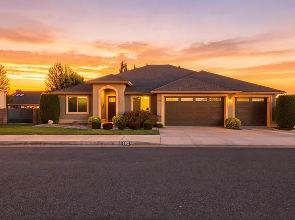 682 S Hawaii St, Kennewick, WA 99336